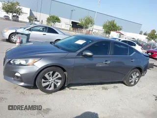 2020 Nissan Altima S z VIN 1N4BL4BV4LC123776, wystawiony jako IAAI lot #42421505 z przebiegiem 125 958 mil mil oraz . Historia ofert i sprzedaży dostępna na DreamBid. Obrazek 15.
