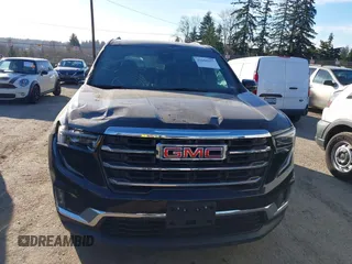 2024 GMC Acadia AWD Elevation z VIN 1GKENNKS0RJ202447, wystawiony jako IAAI lot #41698937 z przebiegiem 11 025 mil mil oraz . Historia ofert i sprzedaży dostępna na DreamBid. Obrazek 12.