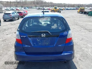 2013 Honda Fit with VIN JHMGE8H38DC047079, listed as a IAAI auction lot 42037073 with 32,794 mi miles. Bid and sale history available at carsss.com. Image 16.