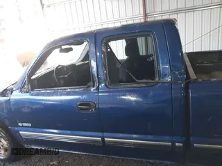 2002 Chevrolet Silverado 1500 LS with VIN 2GCEC19V621280774, listed as a IAAI auction lot 40976003 with 354,600 mi miles and . Bid and sale history available at DreamBid. Image 14.