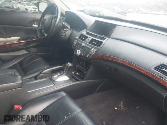 2010 Honda Crosstour EX-L z VIN 5J6TF2H51AL000543, wystawiony jako IAAI lot #41884879 z przebiegiem 194 277 mil mil oraz . Historia ofert i sprzedaży dostępna na DreamBid. Obrazek 5.