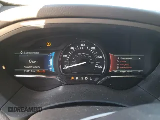 2019 Lincoln MKZ Hybrid Reserve II z VIN 3LN6L5MUXKR602589, wystawiony jako Copart lot #49489545 z przebiegiem 91 811 mil mil oraz Szkoda całkowita • Salvage title. Historia ofert i sprzedaży dostępna na DreamBid. Obrazek 9.