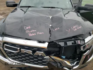 2025 Ram 1500 Big Horn z VIN 1C6SRFFP0SN559311, wystawiony jako Copart lot #48042015 z przebiegiem 491 mil mil oraz Szkoda całkowita • Salvage title. Historia ofert i sprzedaży dostępna na DreamBid. Obrazek 11.
