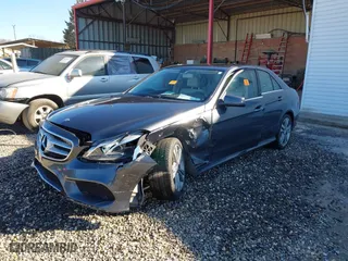 2014 Mercedes-Benz E-Class E 350 Luxury with VIN WDDHF8JB6EA985976, listed as a IAAI auction lot 41598086 with NaN miles. Bid and sale history available at carsss.com. Image 17.