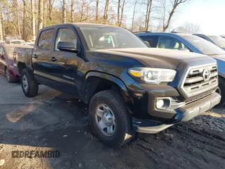2016 Toyota Tacoma SR5 with VIN 5TFAX5GNXGX067222, listed as a IAAI auction lot 41340285 with 147,664 mi miles. Bid and sale history available at carsss.com. Image 1.