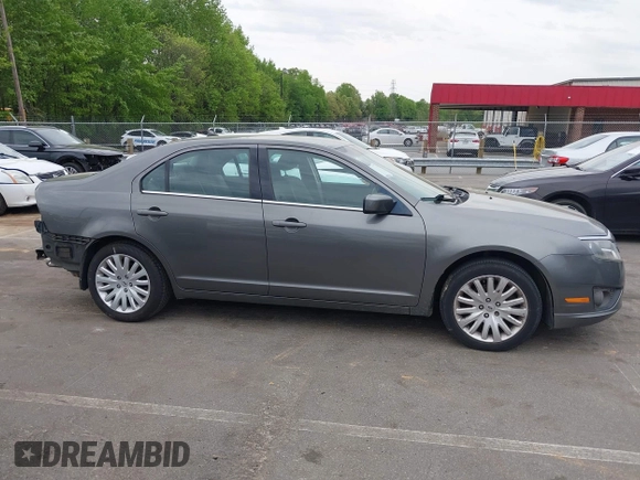 2011 Ford Fusion SE with VIN 3FAHP0HA1BR203046, listed as a IAAI auction lot 42011121 with 302,078 mi miles. Bid and sale history available at carsss.com. Image 14.