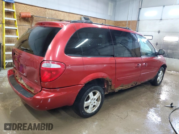 2005 Dodge Caravan SXT with VIN 2D4GP44L45R462115, listed as a Copart auction lot 52204425 with 240,531 mi miles and Clean Title. Bid and sale history available at carsss.com. Image 3.