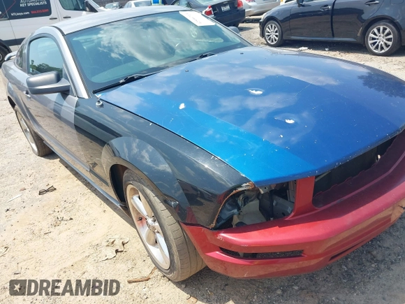 2006 Ford Mustang GT Deluxe with VIN 1ZVFT82H065153666, listed as a IAAI auction lot 42596713 with 264,571 mi miles and . Bid and sale history available at DreamBid. Image 1.