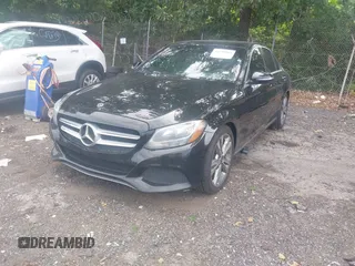 2018 Mercedes-Benz C 300 с VIN 55SWF4JB2JU248820, выставлен на аукционе IAAI как лот 42538805 с пробегом 148 140 миль миль и . История ставок и продаж доступна на DreamBid. Изображение 17.