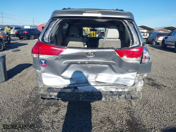 2012 Toyota Sienna XLE AAS with VIN 5TDYK3DC3CS240213, listed as a IAAI auction lot 41522822 with 147,903 mi miles. Bid and sale history available at carsss.com. Image 6.