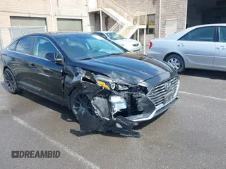 2019 Hyundai Sonata SE with VIN 5NPE24AF7KH783768, listed as a IAAI auction lot 41939133 with 113,105 mi miles and . Bid and sale history available at carsss.com. Image 6.