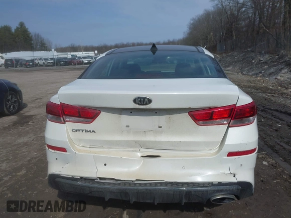 2019 Kia Optima LX with VIN 5XXGT4L38KG300213, listed as a IAAI auction lot 41775052 with 141,402 mi miles. Bid and sale history available at carsss.com. Image 16.