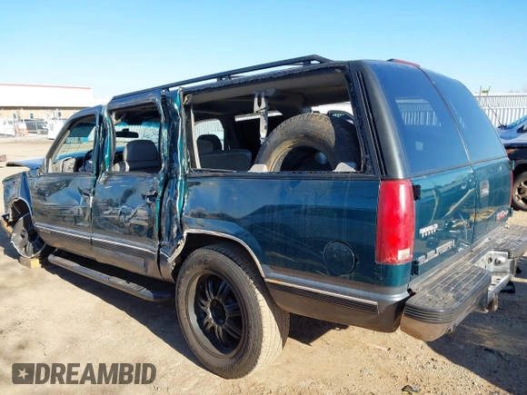 1996 GMC Suburban z VIN 1GKFK16R3TJ703465, wystawiony jako IAAI lot #41325441 z przebiegiem 271 871 mil mil oraz . Historia ofert i sprzedaży dostępna na DreamBid. Obrazek 3.