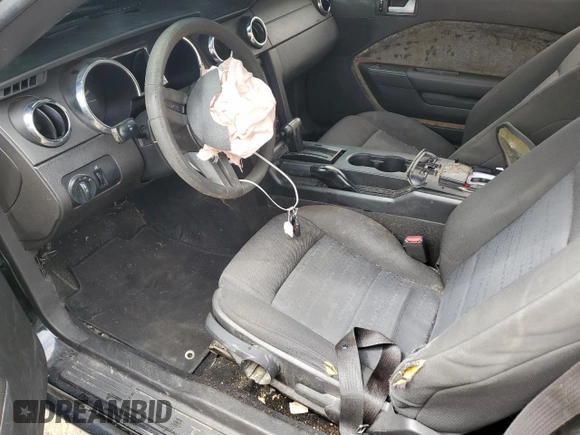 2008 Ford Mustang Deluxe with VIN 1ZVHT80N685198860, listed as a Copart auction lot 71118364 with 162,611 mi miles and Salvage title. Bid and sale history available at DreamBid. Image 7.
