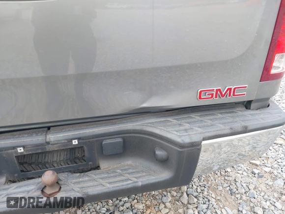 2008 GMC Sierra 1500 Work Truck z VIN 1GTEC19X08Z301295, wystawiony jako IAAI lot #41810350 z przebiegiem 266 306 mil mil oraz . Historia ofert i sprzedaży dostępna na DreamBid. Obrazek 6.