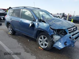 2007 Toyota RAV4 Limited with VIN JTMBD31V176029507, listed as a IAAI auction lot 41828748 with 69,879 mi miles. Bid and sale history available at carsss.com. Image 1.