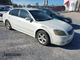 2005 Nissan Altima SE z VIN 1N4BL11D65C304792, wystawiony jako IAAI lot #41262596 z przebiegiem 243 674 mil mil oraz . Historia ofert i sprzedaży dostępna na DreamBid. Obrazek 1.