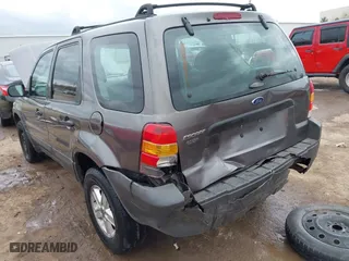 2006 Ford Escape XLS with VIN 1FMYU92ZX6KB10330, listed as a IAAI auction lot 41855529 with 249,548 mi miles. Bid and sale history available at carsss.com. Image 6.