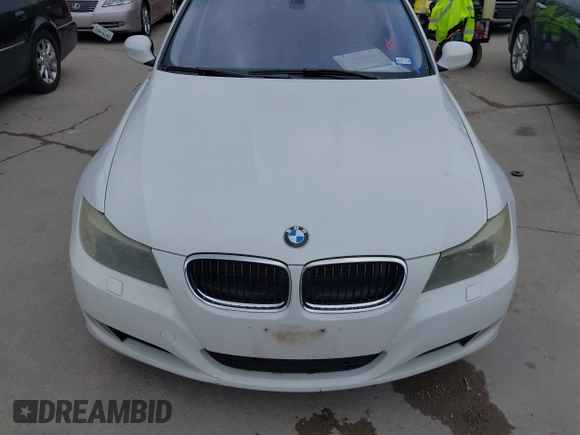 2011 BMW 3 Series 328i xDrive with VIN WBAPK5C53BA995204, listed as a IAAI auction lot 41940438 with 160,879 mi miles. Bid and sale history available at carsss.com. Image 6.