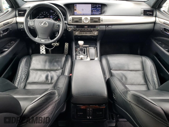 2013 Lexus LS 460 z VIN JTHCL5EF2D5016402, wystawiony jako Copart lot #50874525 z przebiegiem 104 131 mil mil oraz Czysty tytuł • Clean title. Historia ofert i sprzedaży dostępna na DreamBid. Obrazek 8.