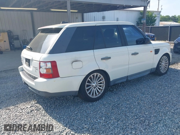 2008 Land Rover Range Rover Sport HSE with VIN SALSK25498A126852, listed as a IAAI auction lot 42154847 with 168,604 mi miles. Bid and sale history available at carsss.com. Image 4.