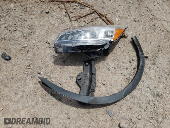 2014 Ford Escape Titanium с VIN 1FMCU0J98EUD63592, выставлен на аукционе Copart как лот 51737595 с пробегом 69 223 миль миль и На запчасти • Non repairable. История ставок и продаж доступна на DreamBid. Изображение 13.