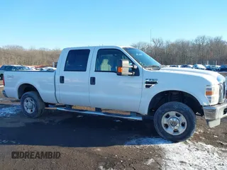 2010 Ford Super Duty F-250 SRW XL with VIN 1FTSW2B51AEA18636, listed as a IAAI auction lot 41401961 with 212,781 mi miles. Bid and sale history available at carsss.com. Image 13.
