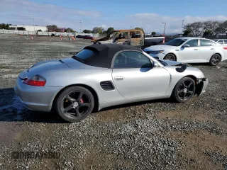 2004 Porsche Boxster z VIN WP0CA29884S620071, wystawiony jako Copart lot #48135755 z przebiegiem 109 050 mil mil oraz Tytuł czysty. Historia ofert i sprzedaży dostępna na DreamBid. Obrazek 3.