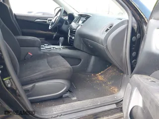 2014 Nissan Pathfinder S with VIN 5N1AR2MM7EC723543, listed as a IAAI auction lot 42014713 with 145,617 mi miles. Bid and sale history available at carsss.com. Image 5.