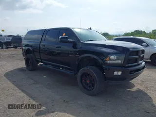 2015 Ram 2500 Laramie z VIN 3C6UR5FL0FG655552, wystawiony jako IAAI lot #42456897 z przebiegiem 143 885 mil mil oraz . Historia ofert i sprzedaży dostępna na DreamBid. Obrazek 1.
