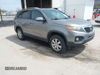 2011 Kia Sorento LX with VIN 5XYKT4A1XBG063246, listed as a IAAI auction lot 42019664 with 264,937 mi miles. Bid and sale history available at carsss.com. Image 1.