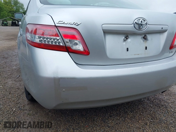 2011 Toyota Camry LE z VIN 4T1BF3EK6BU671814, wystawiony jako IAAI lot #42367753 z przebiegiem 182 728 mil mil oraz . Historia ofert i sprzedaży dostępna na DreamBid. Obrazek 19.
