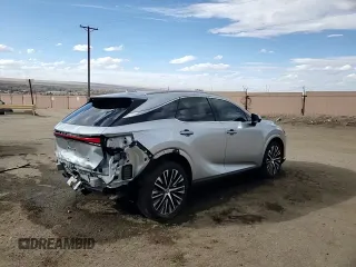2024 Lexus RX 350h z VIN 2T2BBMCA4RC040708, wystawiony jako Copart lot #43822995 z przebiegiem 11 630 mil mil oraz Szkoda całkowita • Salvage title. Historia ofert i sprzedaży dostępna na DreamBid. Obrazek 13.