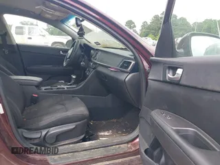 2016 Kia Optima LX с VIN 5XXGT4L33GG047664, выставлен на аукционе IAAI как лот 42382957 с пробегом Не указан миль и . История ставок и продаж доступна на DreamBid. Изображение 5.