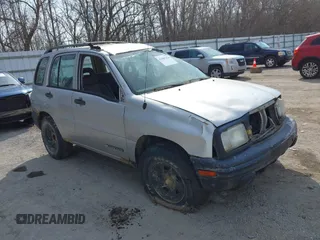 2002 Chevrolet Tracker z VIN 2CNBJ13C126940105, wystawiony jako IAAI lot #41805424 z przebiegiem Nie podano mil oraz . Historia ofert i sprzedaży dostępna na DreamBid. Obrazek 1.