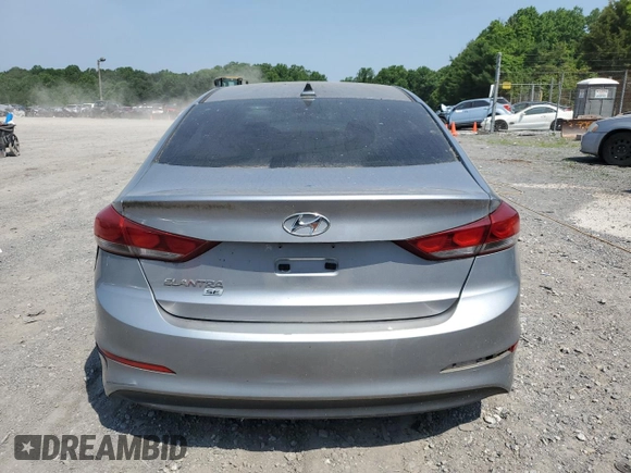 2017 Hyundai Elantra SE z VIN 5NPD74LF5HH069902, wystawiony jako Copart lot #60855345 z przebiegiem 70 505 mil mil oraz Czysty tytuł • Clean title. Historia ofert i sprzedaży dostępna na DreamBid. Obrazek 6.