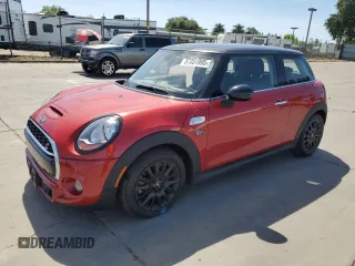 2016 MINI Hardtop S z VIN WMWXP7C59G3B92912, wystawiony jako Copart lot #57351995 z przebiegiem 33 690 mil mil oraz Szkoda całkowita • Salvage title. Historia ofert i sprzedaży dostępna na DreamBid. Obrazek 1.