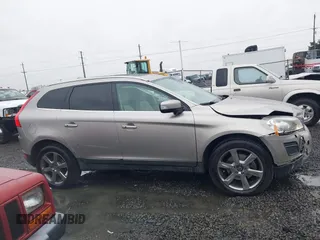 2013 Volvo XC60 T6 with VIN YV4902DZ7D2449646, listed as a IAAI auction lot 41764164 with 129,588 mi miles. Bid and sale history available at carsss.com. Image 13.