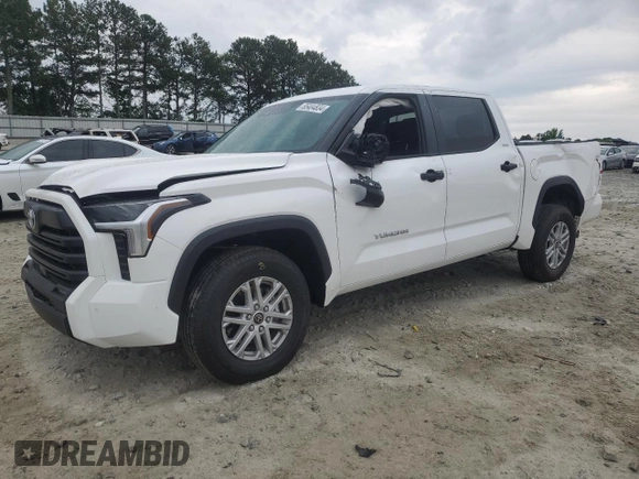 2024 Toyota Tundra 2WD SR5 with VIN 5TFLA5AB5RX035399, listed as a Copart auction lot 55404834 with 9,250 mi miles and Salvage Title. Bid and sale history available at carsss.com. Image 1.