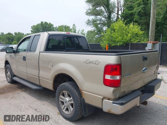 2007 Ford F-150 XLT z VIN 1FTPX14V97NA07290, wystawiony jako IAAI lot #42468839 z przebiegiem 160 463 mil mil oraz . Historia ofert i sprzedaży dostępna na DreamBid. Obrazek 3.