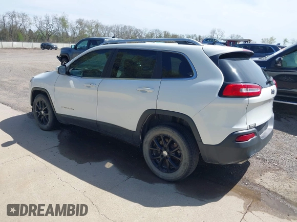 2015 Jeep Cherokee Latitude with VIN 1C4PJLCS3FW670254, listed as a IAAI auction lot 42060659 with 164,291 mi miles. Bid and sale history available at carsss.com. Image 3.