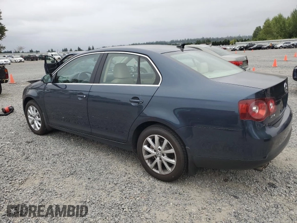 2010 Volkswagen Jetta Limited Edition z VIN 3VWRZ7AJ7AM040861, wystawiony jako Copart lot #63333995 z przebiegiem 189 482 mil mil oraz Szkoda całkowita • Salvage title. Historia ofert i sprzedaży dostępna na DreamBid. Obrazek 2.