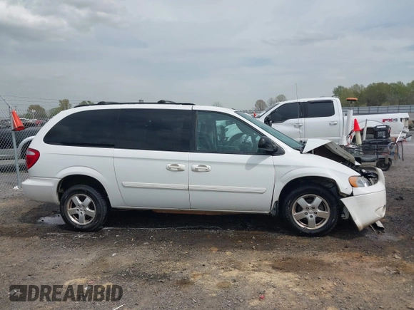 2006 Dodge Grand Caravan SXT z VIN 2D4GP44L56R883696, wystawiony jako IAAI lot #41899580 z przebiegiem 127 874 mil mil oraz . Historia ofert i sprzedaży dostępna na DreamBid. Obrazek 13.