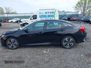 2017 Honda Civic Sedan EX-T with VIN 19XFC1F32HE204861, listed as a IAAI auction lot 42031039 with 61,043 mi miles. Bid and sale history available at carsss.com. Image 14.