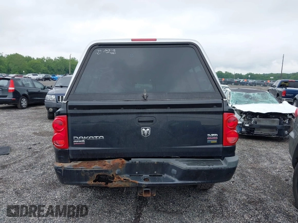 2008 Dodge Dakota с VIN 1D7HW68NX8S560117, выставлен на аукционе IAAI как лот 42383642 с пробегом 108 639 миль миль и . История ставок и продаж доступна на DreamBid. Изображение 16.