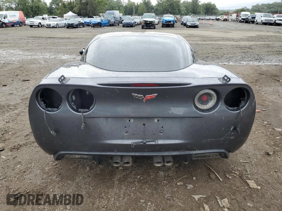 2011 Chevrolet Corvette 1LT z VIN 1G1YE2DW8B5105978, wystawiony jako Copart lot #75264194 z przebiegiem 144 427 mil mil oraz Szkoda całkowita • Salvage title. Historia ofert i sprzedaży dostępna na DreamBid. Obrazek 6.