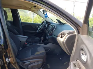 2016 Jeep Cherokee Sport с VIN 1C4PJLAB0GW293645, выставлен на аукционе IAAI как лот 42566125 с пробегом 173 803 миль миль и . История ставок и продаж доступна на DreamBid. Изображение 5.
