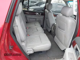 2006 Lincoln Navigator Luxury with VIN 5LMFU28596LJ09096, listed as a IAAI auction lot 41817585 with 179,399 mi miles. Bid and sale history available at carsss.com. Image 8.
