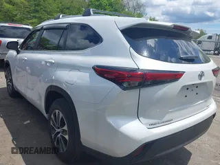 2023 Toyota Highlander L z VIN 5TDKDRBH4PS520231, wystawiony jako IAAI lot #42209363 z przebiegiem 21 312 mil mil oraz . Historia ofert i sprzedaży dostępna na DreamBid. Obrazek 3.