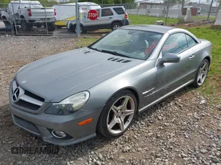 2011 Mercedes-Benz SL 550 z VIN WDBSK7BA9BF165156, wystawiony jako IAAI lot #42075223 z przebiegiem 41 313 mil mil oraz . Historia ofert i sprzedaży dostępna na DreamBid. Obrazek 2.
